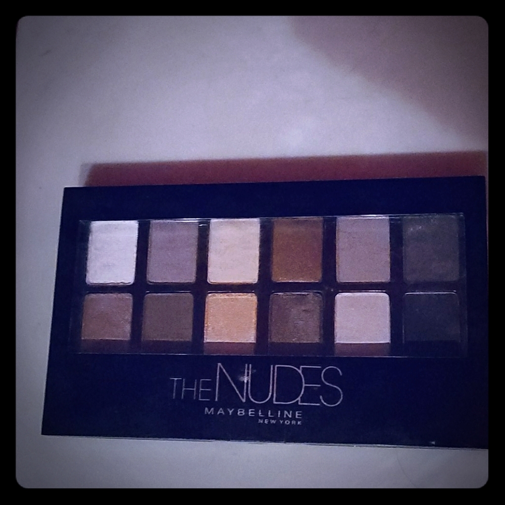 Maybelline Eye Shadow Pallett The Nudes...New